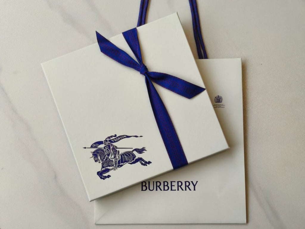 Bur*be*rry  Scarf
