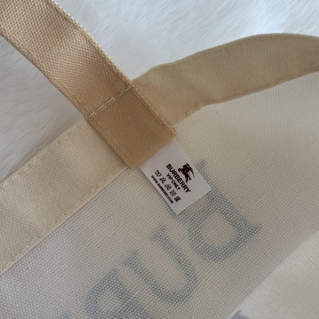 BURBERRY Tote Bag